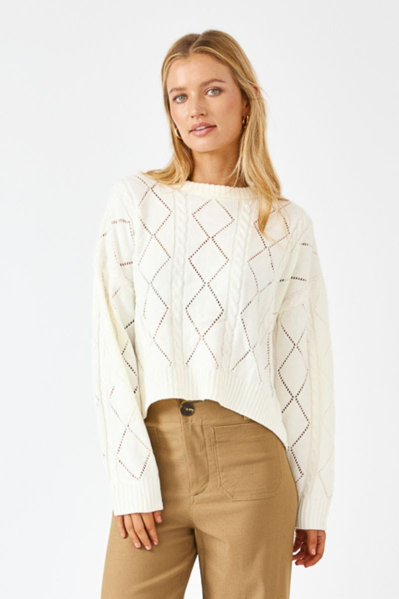 Iza  ~ White Jumper